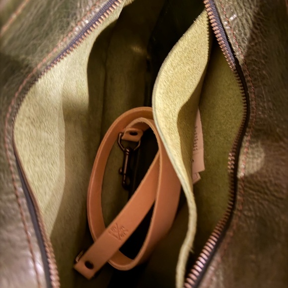 Go Forth Goods Jade Bison Rennie Bag with Natural Leather Handles and Strap - Picture 3 of 4